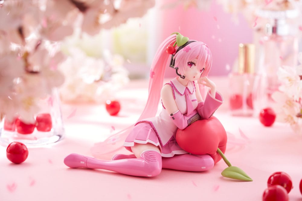 Taito Hatsune Miku Sakura Miku Cherry Cushion 13 cm