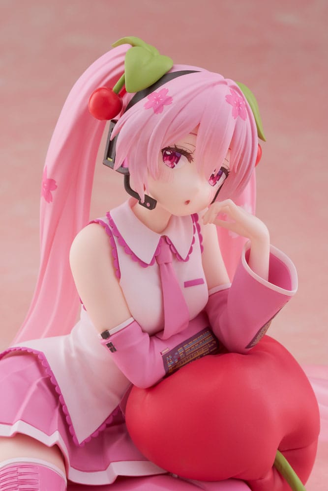 Taito Hatsune Miku Sakura Miku Cherry Cushion 13 cm