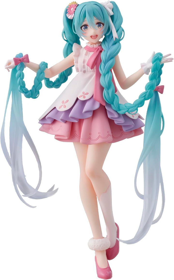Taito PVC Statue Hatsune Miku Wonderland Rapunzel 18 cm