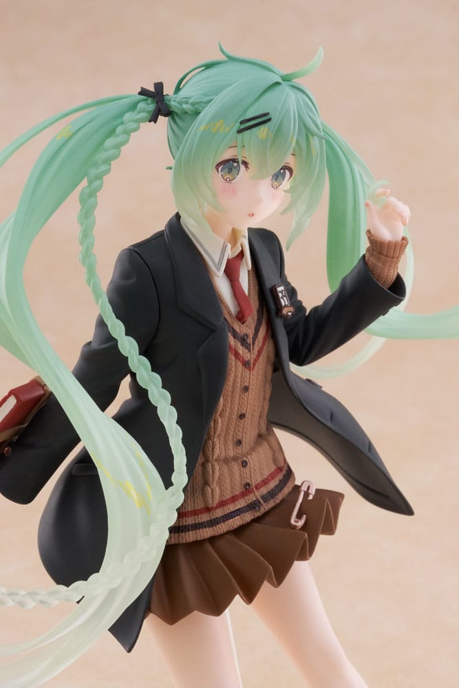Taito Statue Hatsune Miku Fashion Preppy 18 cm