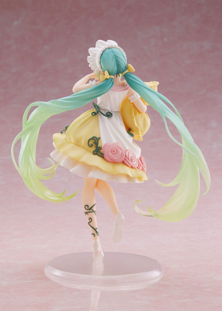 Taito Hatsune Miku Wonderland Sleeping Beauty 18 cm