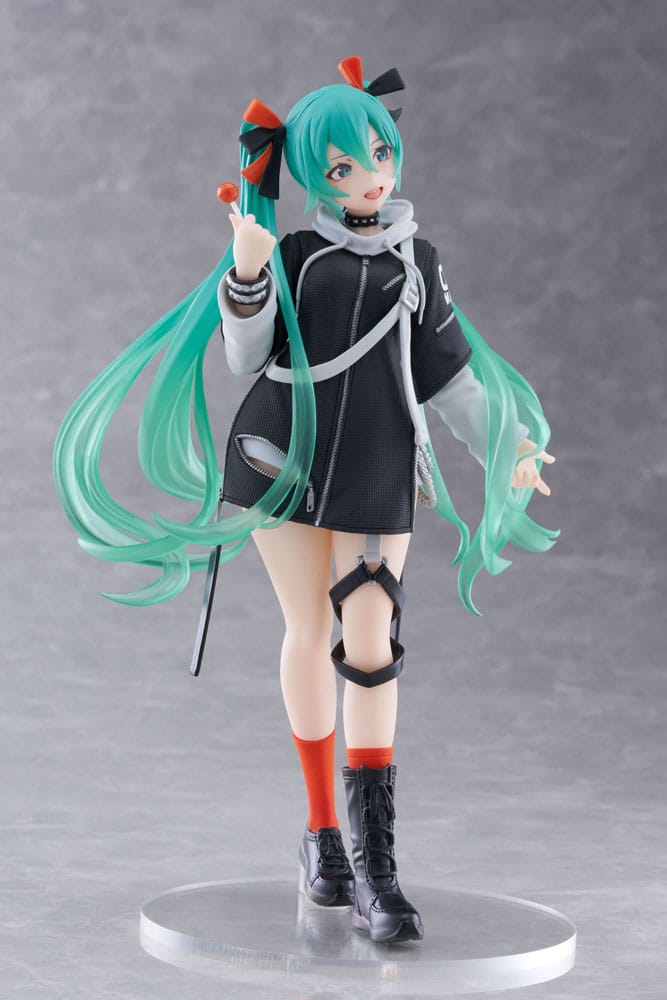 Taito Hatsune Miku Wonderland Statue Fashion Punk 18 cm
