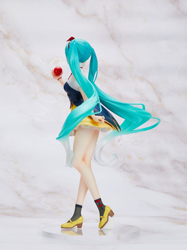 Taito Hatsune Miku Wonderland Statue Snow White 18 cm
