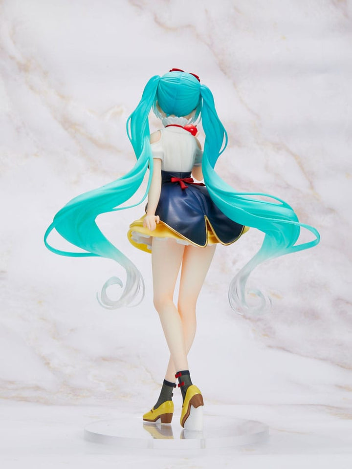 Taito Hatsune Miku Wonderland Statue Snow White 18 cm