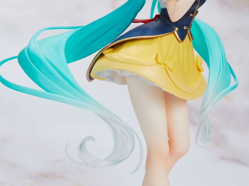 Taito Hatsune Miku Wonderland Statue Snow White 18 cm
