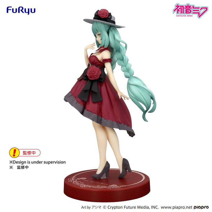 Hatsune Miku Figur Outing Dress Red Color 