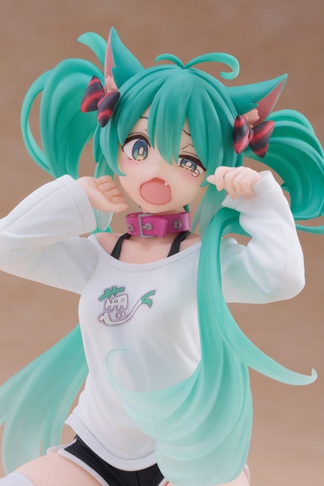 Taito Hatsune Miku Cat Ear T-Shirt Version 13 cm