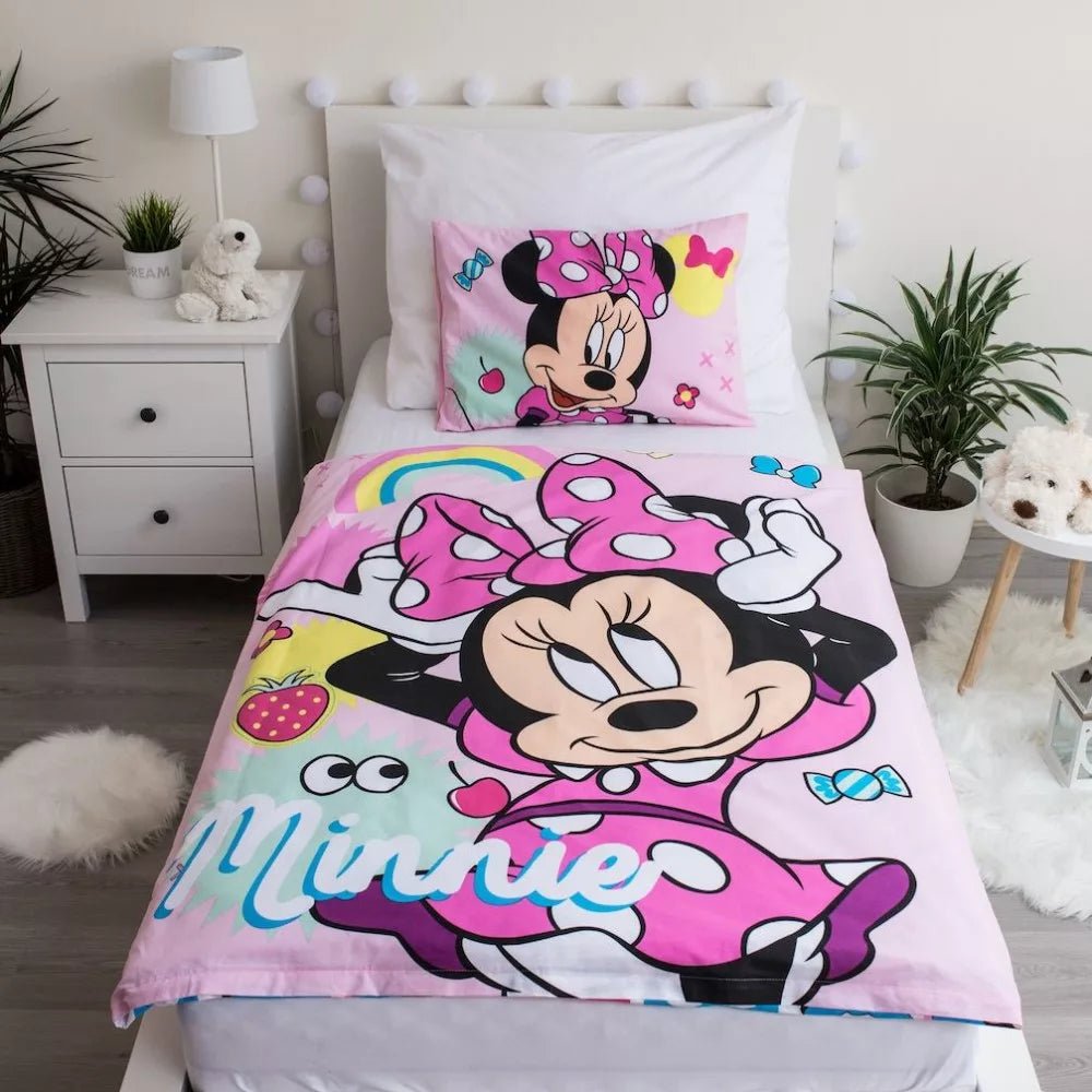 Kinderbettwäsche Disney Minnie Mouse 100x135 cm + 40x60 cm von Dilaras.at | Dein Shop für Bettwäsche Kinder