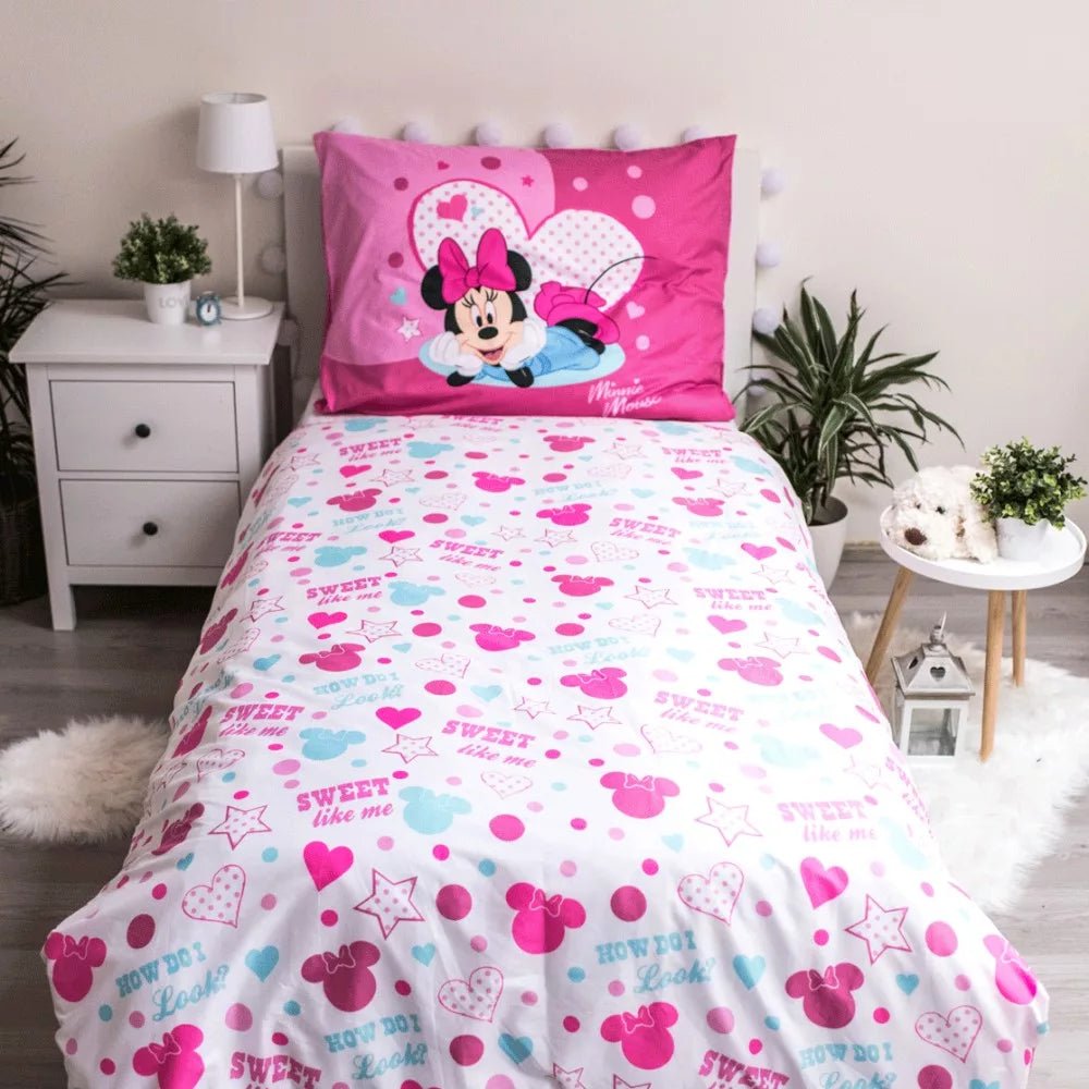 Kinderbettwäsche Disney Minnie Mouse 140x200 cm + 70x90 cm von Dilaras.at | Dein Shop für Bettwäsche Kinder