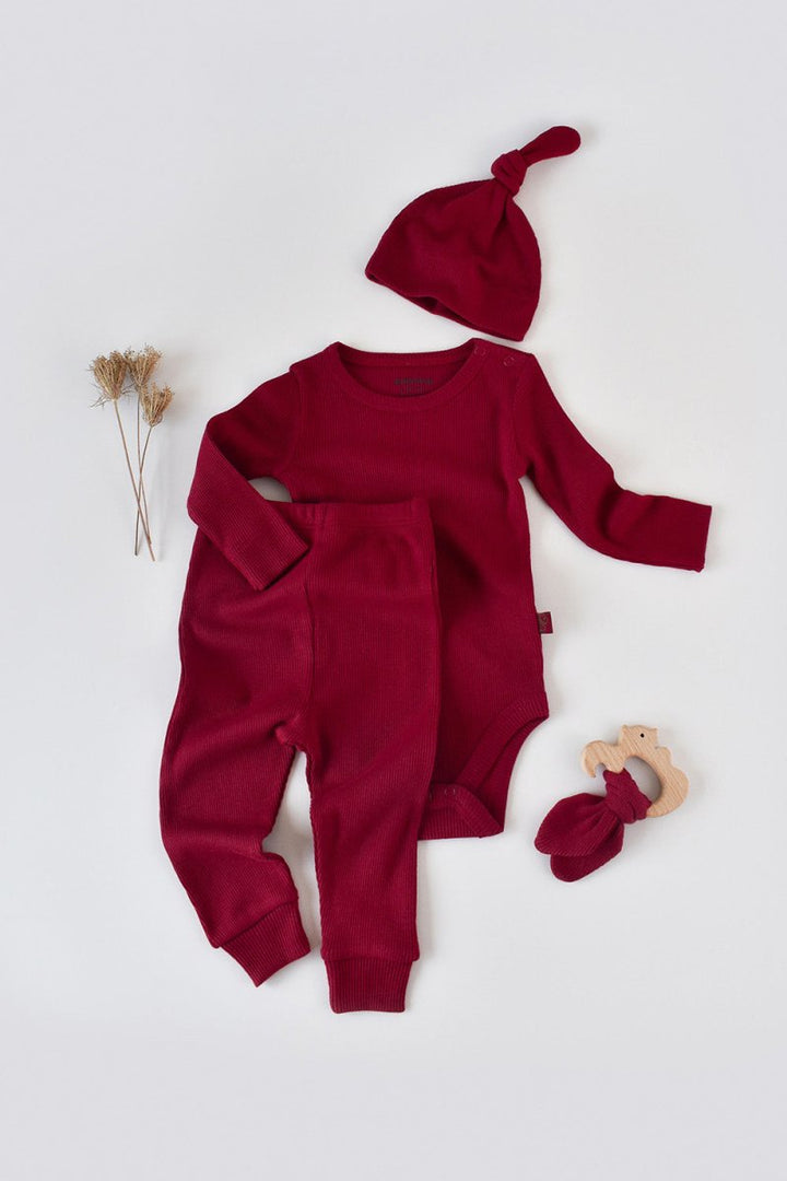 Premium Baby Body Set Langarm mit Hose & Mütze Bio-Baumwolle von Dilaras.at | Dein Shop für Baby- & Kleinkind-Kombis